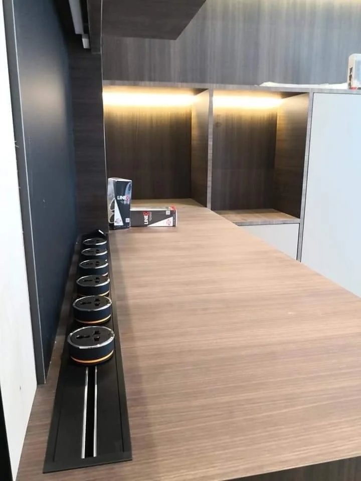 Living — Line8 power track installations